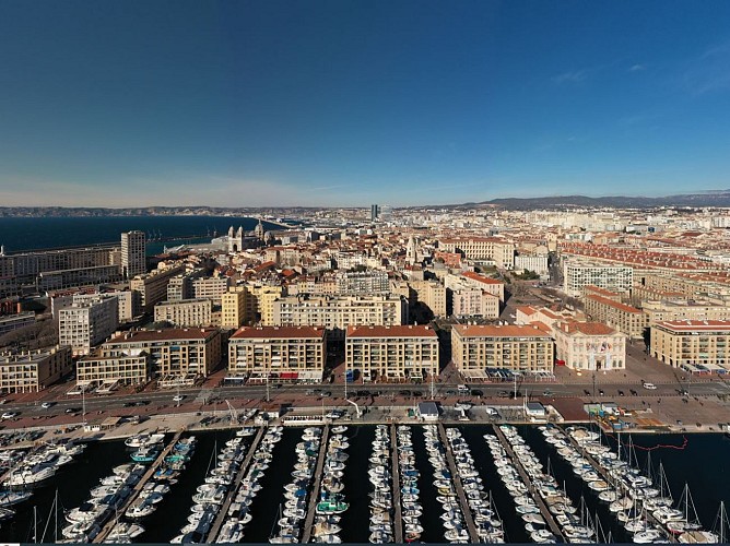 Old town stroll: focus on the Panier district