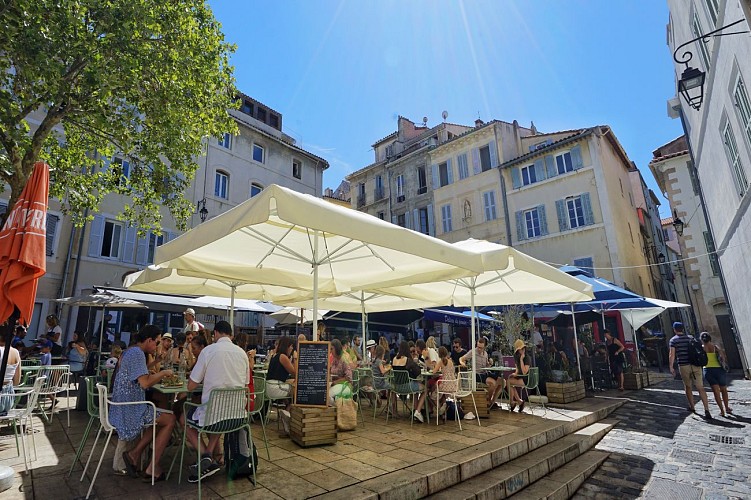 Old town stroll: focus on the Panier district