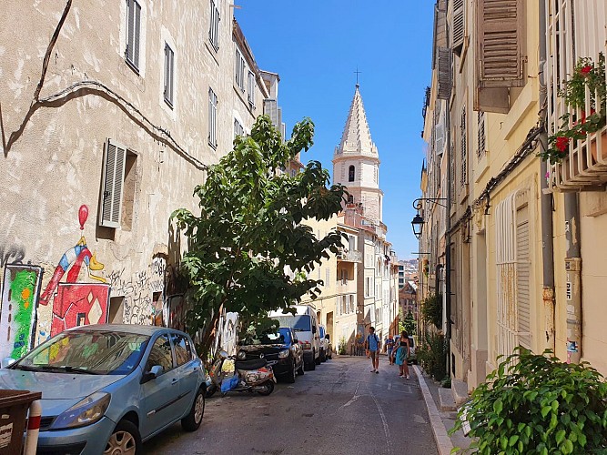 Old town stroll: focus on the Panier district