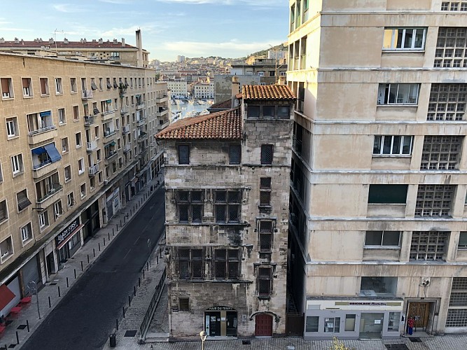 Old town stroll: focus on the Panier district