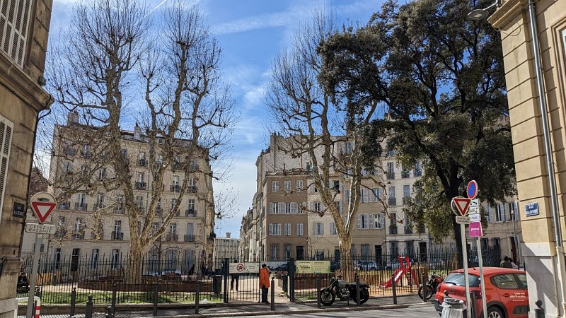 Paseo por el barrio de Réformés