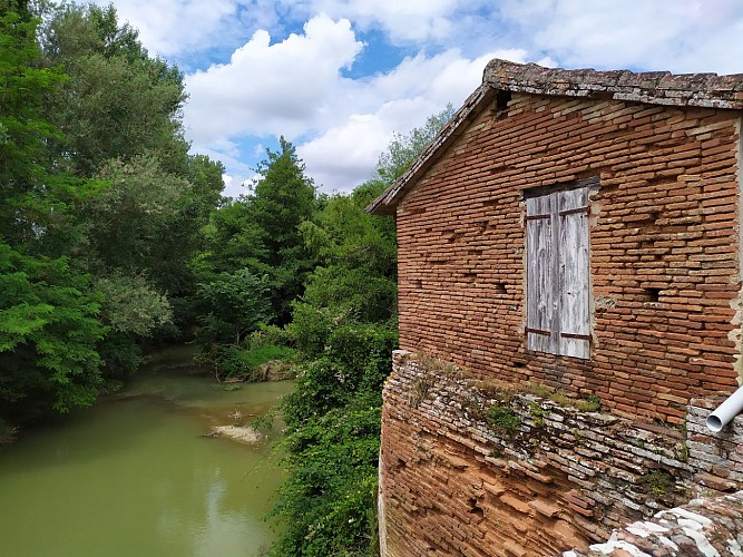 Moulin et briquetterie