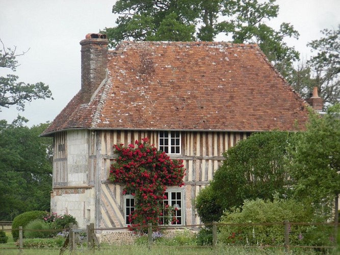 Au-depart-de-Courtonne-les-deux-eglises--1-