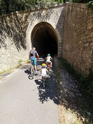Der Grüne Weg Uzès - Pont du Gard - Beaucaire