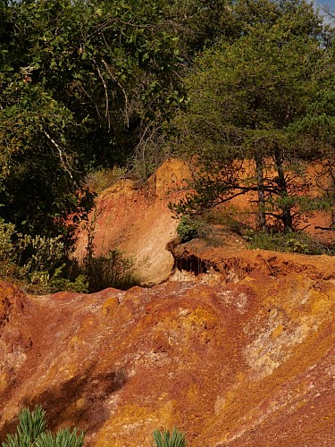 Sentier d'interpretation des ocres_Saint-Laurent-la-Vernède