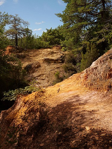 Sentier d'interpretation des ocres_Saint-Laurent-la-Vernède