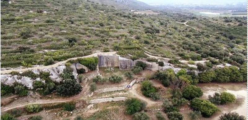 Sentier de l'aqueduc et des tunnels romains