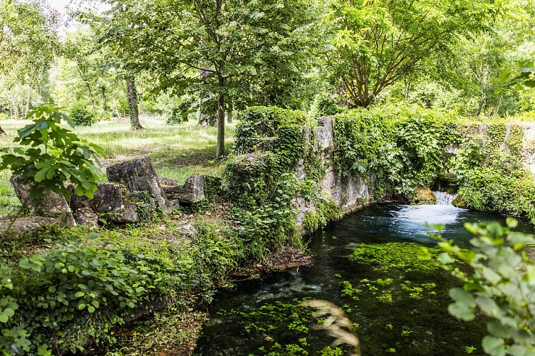 Uzès, Eure-Tal und Capitelles