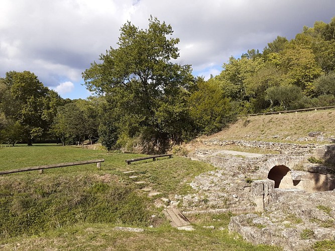 Uzès, Eure valley and capitelles