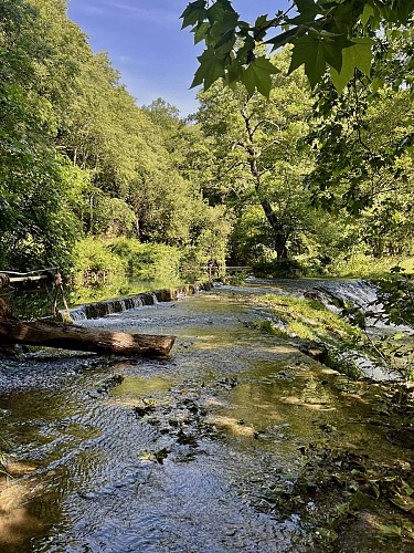 Uzès, Eure valley and capitelles_Uzès