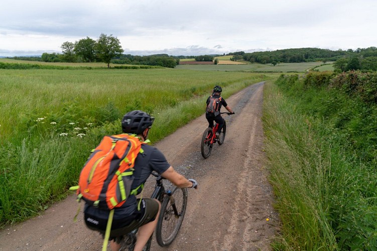 Sainte-Feyre_Bussiere-Dunoise-GTC_VTT-2021-Guillaume-CONDAT---Creuse-Tourisme12.jpg-800px