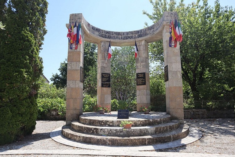 Village mémoire de Castelnau-sur-l'Auvignon
