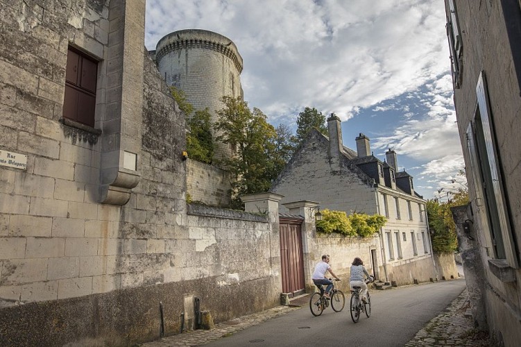 Loches cité royale-cyclo-loches-valdeloire