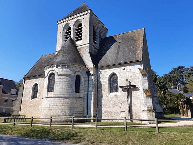 Notre-Dame-des-Vosnes - Départ de la randonnée de Rochecorbon.