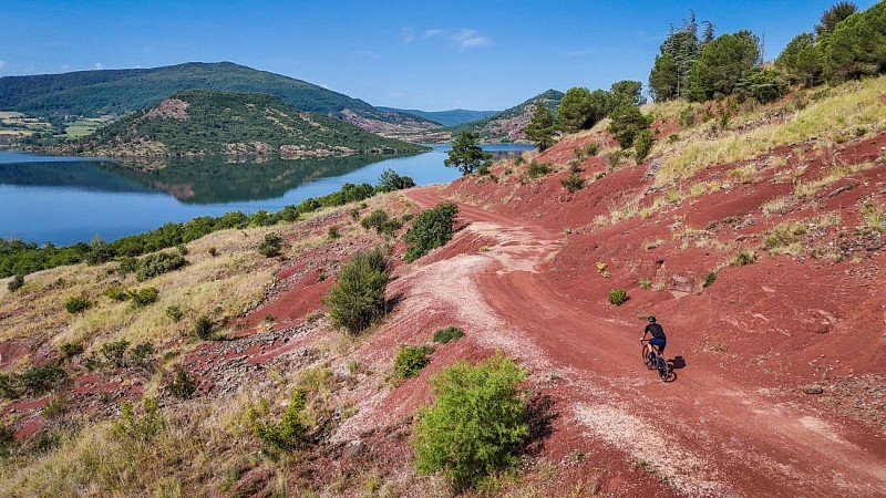 Gravel bike au lac du Salagou