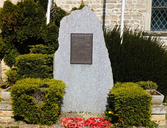 Lingèvres Stèle 50e Division (2)