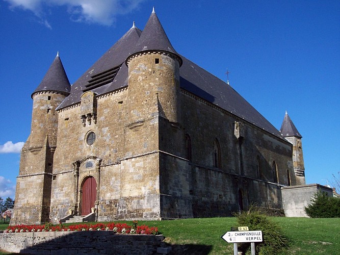 Eglise fortifiée de Saint Juvin
