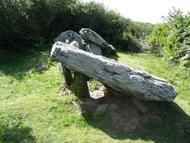 The dolmen de Kerohet