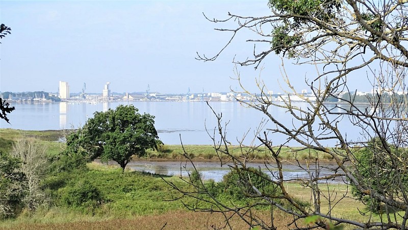 Vue sur la digue de Sterbouest