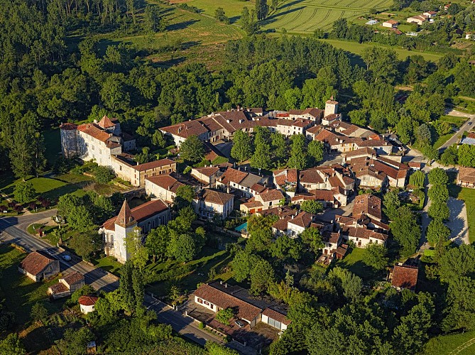 Parcours découverte du village circulaire de Fourcès_Fourcès
