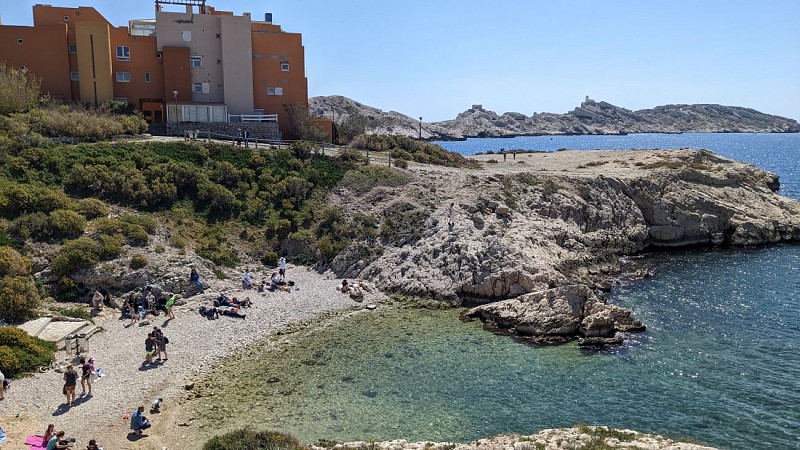 Hiking in Frioul on the island of Ratonneau