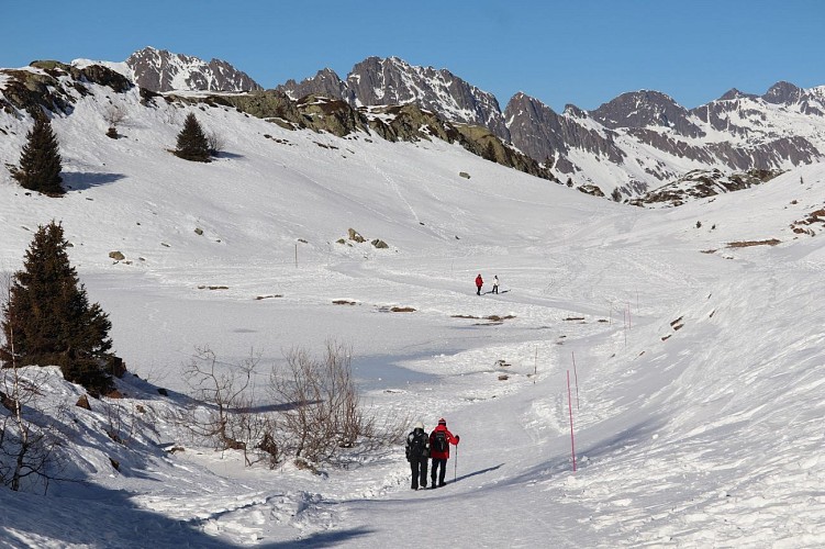Long hike around the lakes - Snowshoe hike in the Alpe d'Huez area from Villard-Reculas_Villard-Reculas