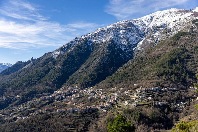 Vue sur le village de Venaco_r ©ATC M.A Normand Alessandri