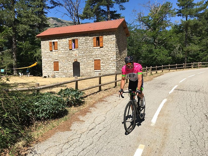 Descente du Col de Verde -maison forestière ©ATC O Leonetti