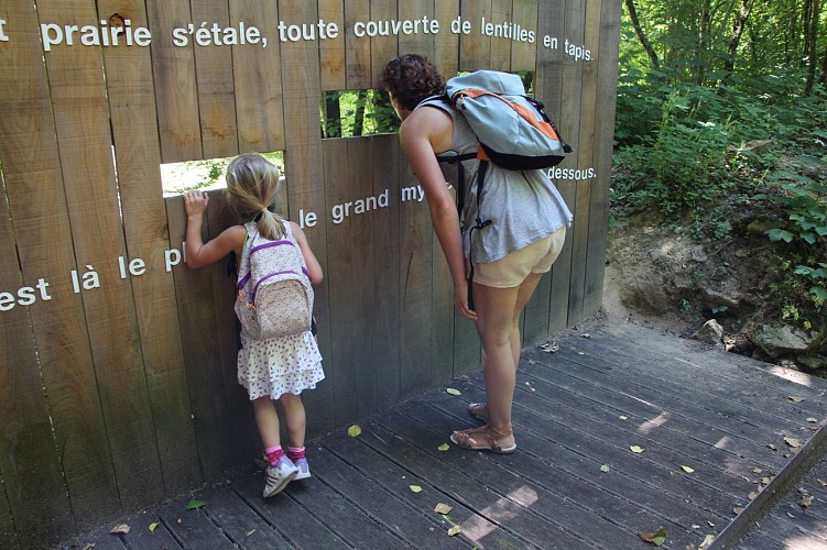 Le tour de l'île de Navière