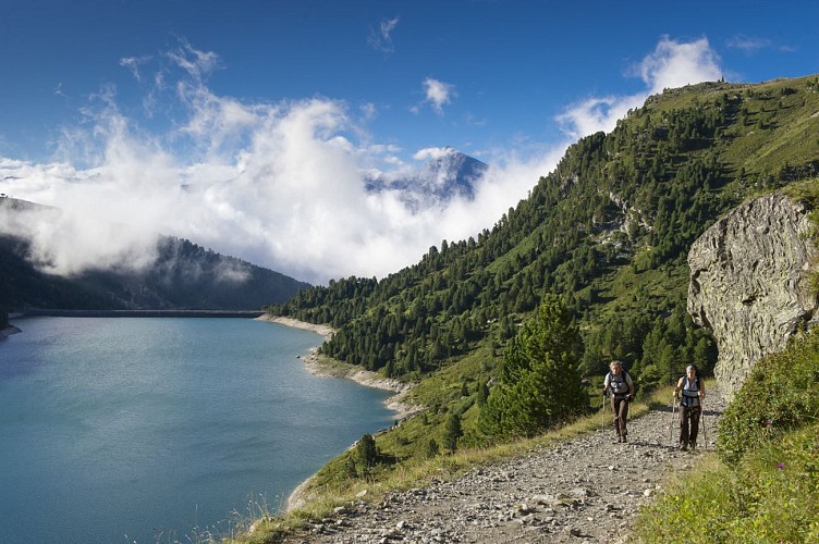 2-day hike to the Fond d'Aussois Refuge - Stage 1 - From the Carrière parking lot to the Fond d'Aussois Refuge