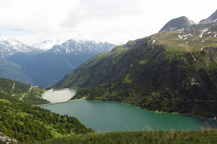 2-day hike to the Fond d'Aussois Refuge - Stage 1 - From the Carrière parking lot to the Fond d'Aussois Refuge