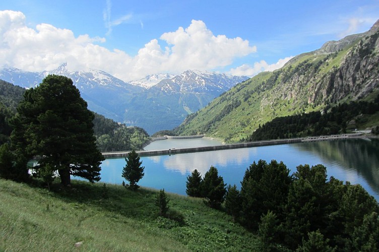 2-day hike to the Fond d'Aussois Refuge - Stage 1 - From the Carrière parking lot to the Fond d'Aussois Refuge