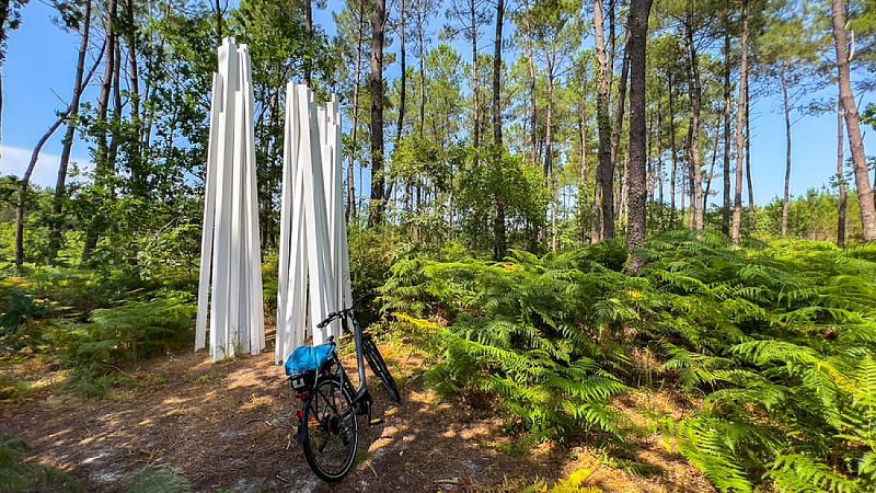 Tour de Gironde - Salle - Foret d'art