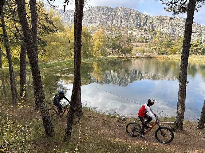 Le Grand tour des Préalpes d’Azur en VTT_Gréolières