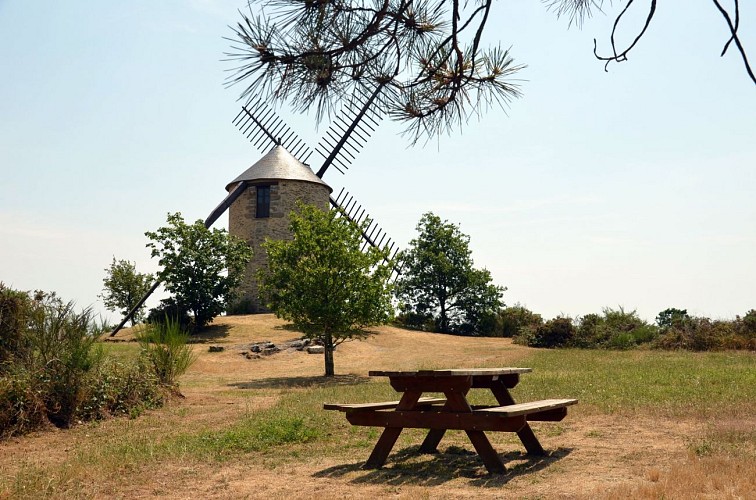 Butte des 5 moulins ©Office de Tourisme pays de Redon