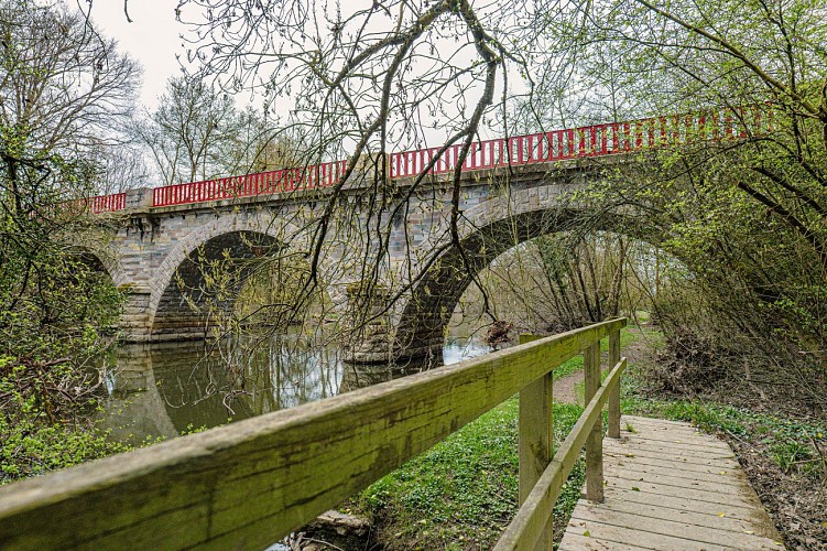 GUEMENE-PENFAO - Pont rouge_bauthamy madoline (6)
