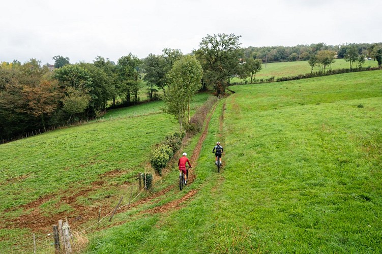 VTT près de Figeac en automne