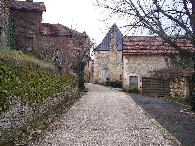 Saint Amand de Coly village pittoresque