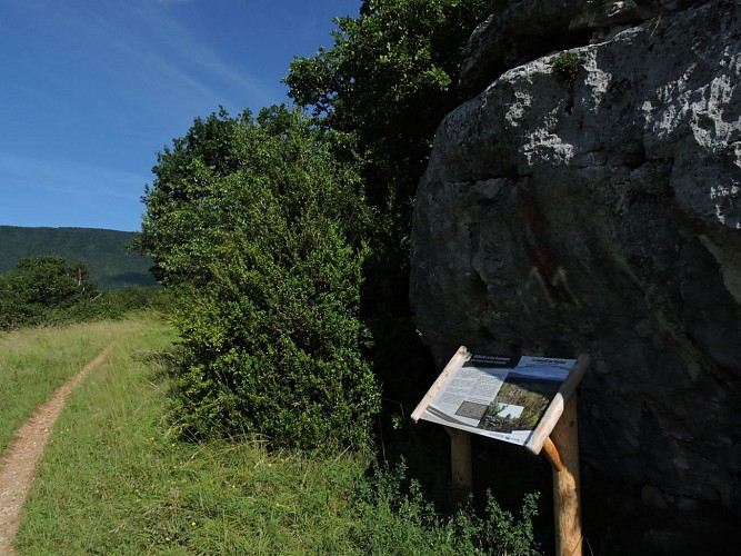 Hiking loop: Le tour du Fierloz_Artemare