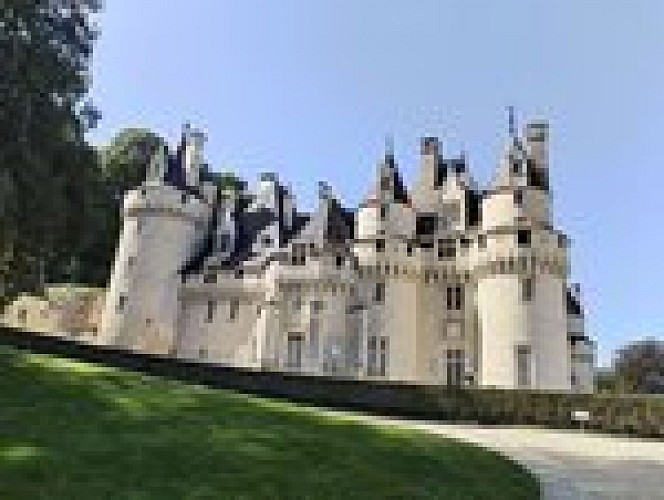 chateaurignyusselaurine_blutteau-9ukn9ozv5c4l.jpg.150x150_q85