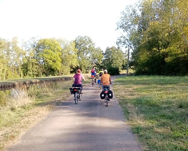 Itinérants sur le Tour de Bourgogne, canal du Nivernais