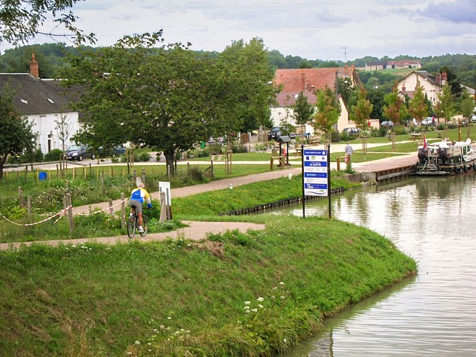 La véloroute Nevers-Le Guétin