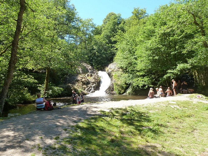 Vue sur le Saut de Gouloux