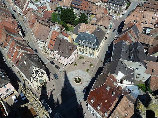 Le centre ville de Thann vu de la Collégiale