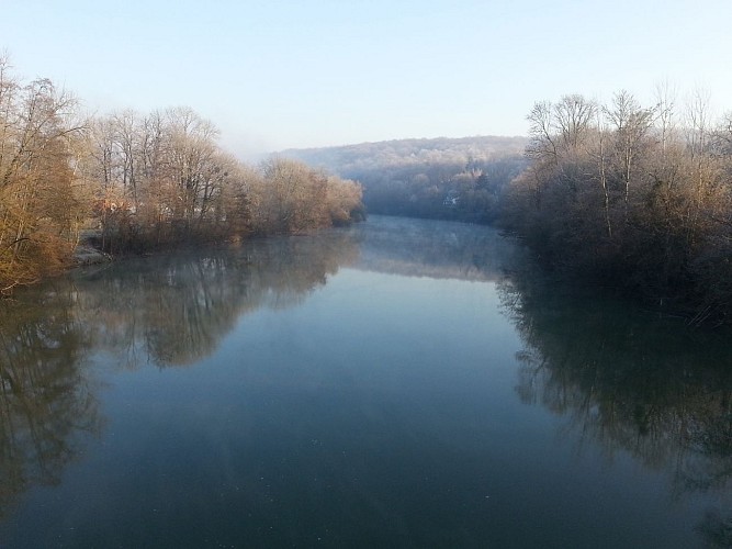 Along the Marne River, from La Ferté-sous-Jouarre to Nanteuil-sur-Marne