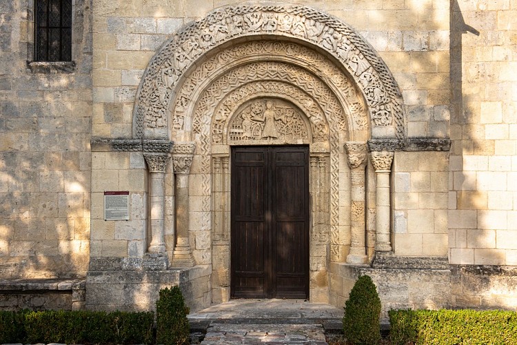 Copie de Eglises Saint-Pierre Crédit PHRED