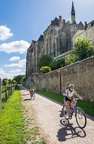 Vallee de la Sarthe Solesmes vélo