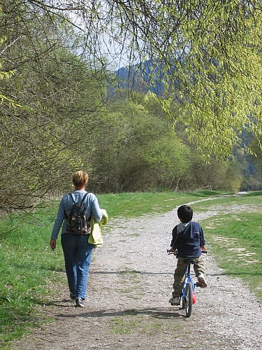 Easy-going walk: /The Chéran's Isles