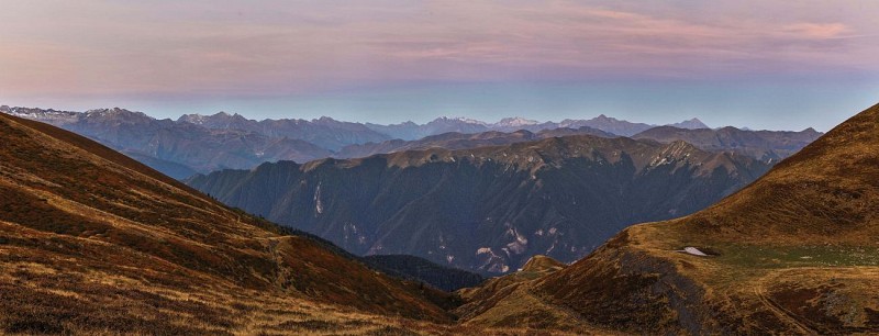 vuedespyreneesalaubedepuislemassifduburat01©A.Spani