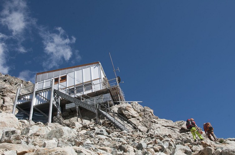 Refuge du Promontoire - randonnée depuis Combe Noire/la Bérarde